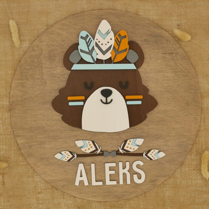 Lesena otroška tabla z motivom: Indijanček medved