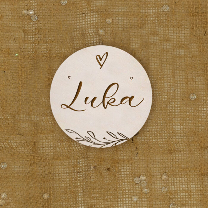 Lesena oznanitvena kartica z imenom