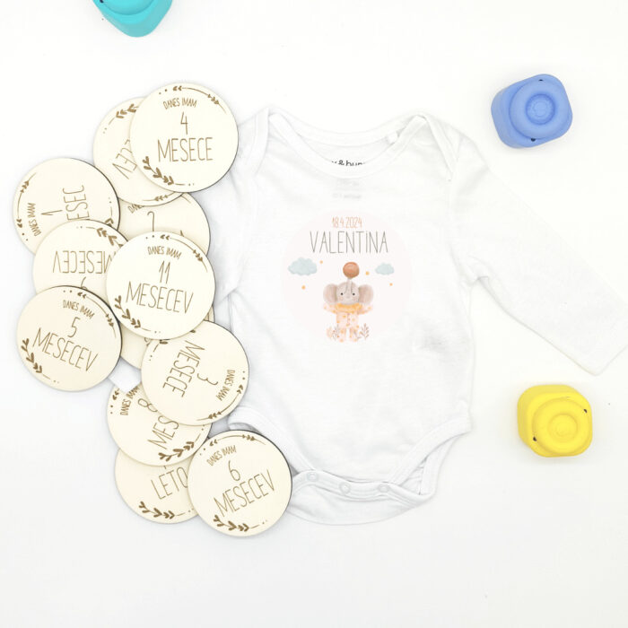 Prvi paketek - milestone kartice in bodi-slonček